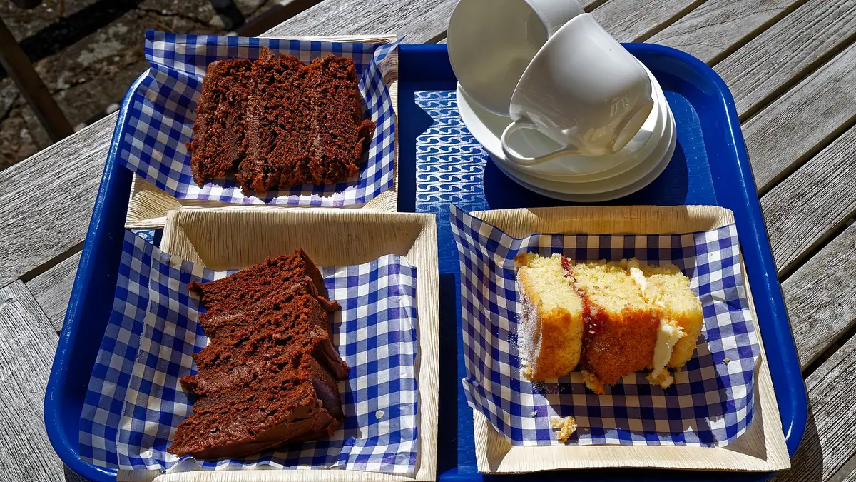 Cake Box – eggless cake shop in Luton town centre